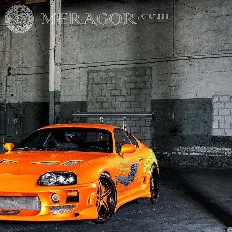 Foto de coche naranja en tu foto de perfil de Instagram Autos Transporte