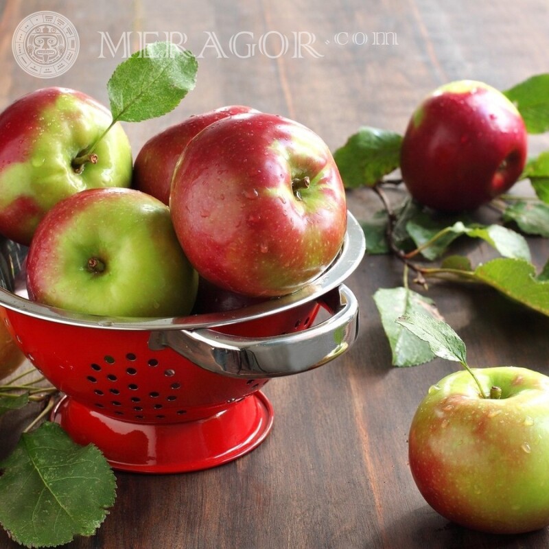 Apples on the table download Food