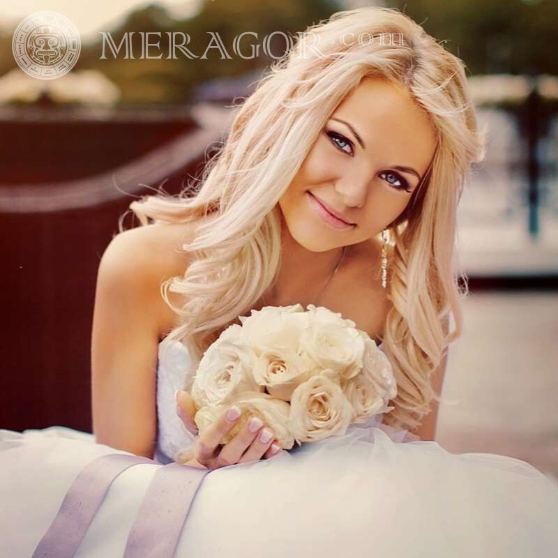 Bride photo shoot for profile picture Girls Blondes Beauties