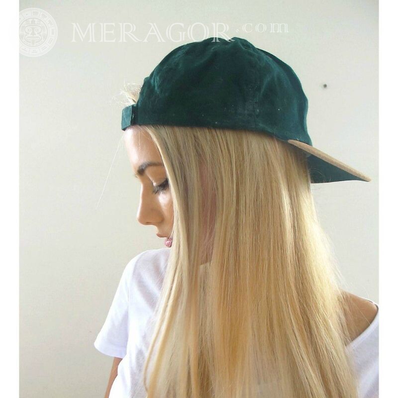 Blonde hair picture for icon girl Blondes In a cap Girls