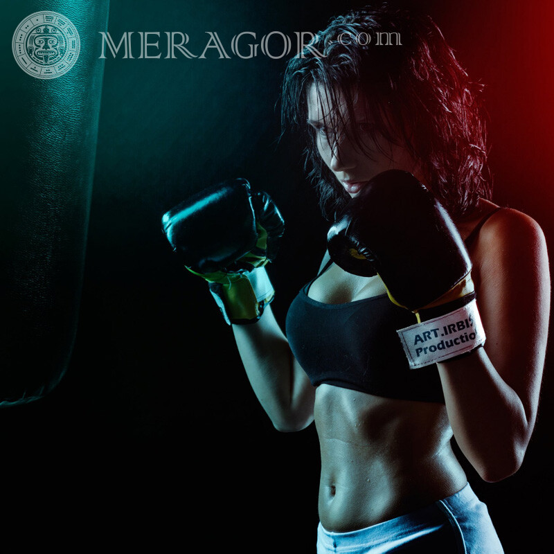 Sac de boxe punch girl photo Sportifs