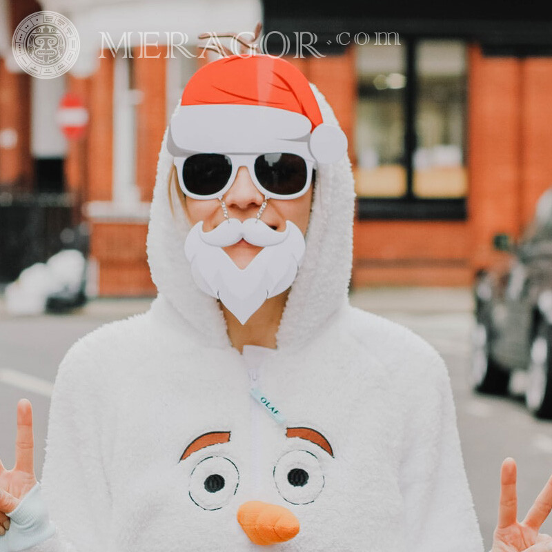Скачать аву TikTok на вк новый год Новогодние Без лица В капюшоне В маске