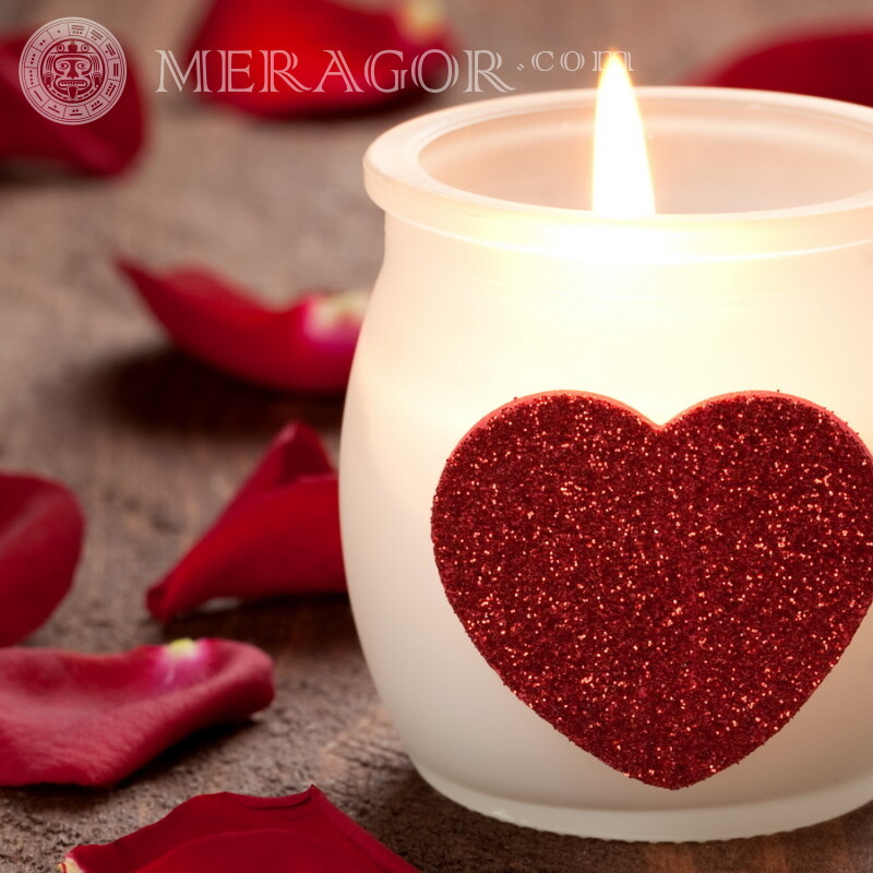 Картинка на аву с сердцем для Инстаграма Праздники Любовь