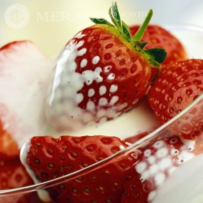 Strawberries in cream Food