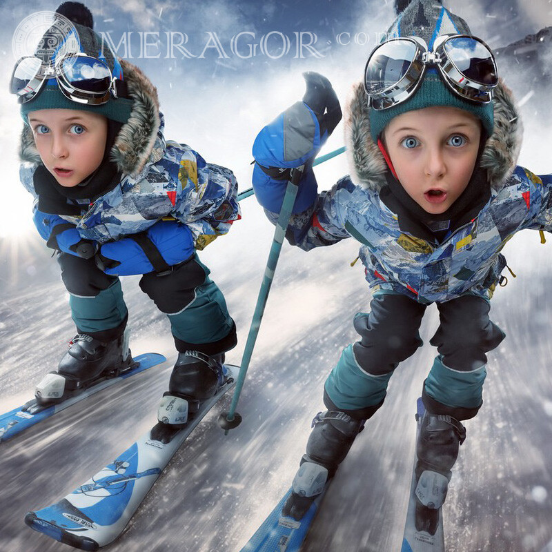 Mädchen Skisport pro Seite Kindliche Maedchen Sportliche
