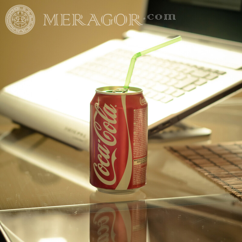 Glas mit Cola Foto auf Ihrem Profilbild Logos