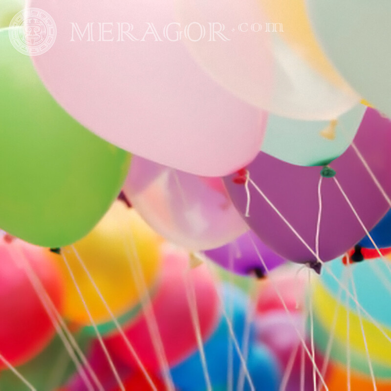 Téléchargement de ballons sur avatar Fêtes