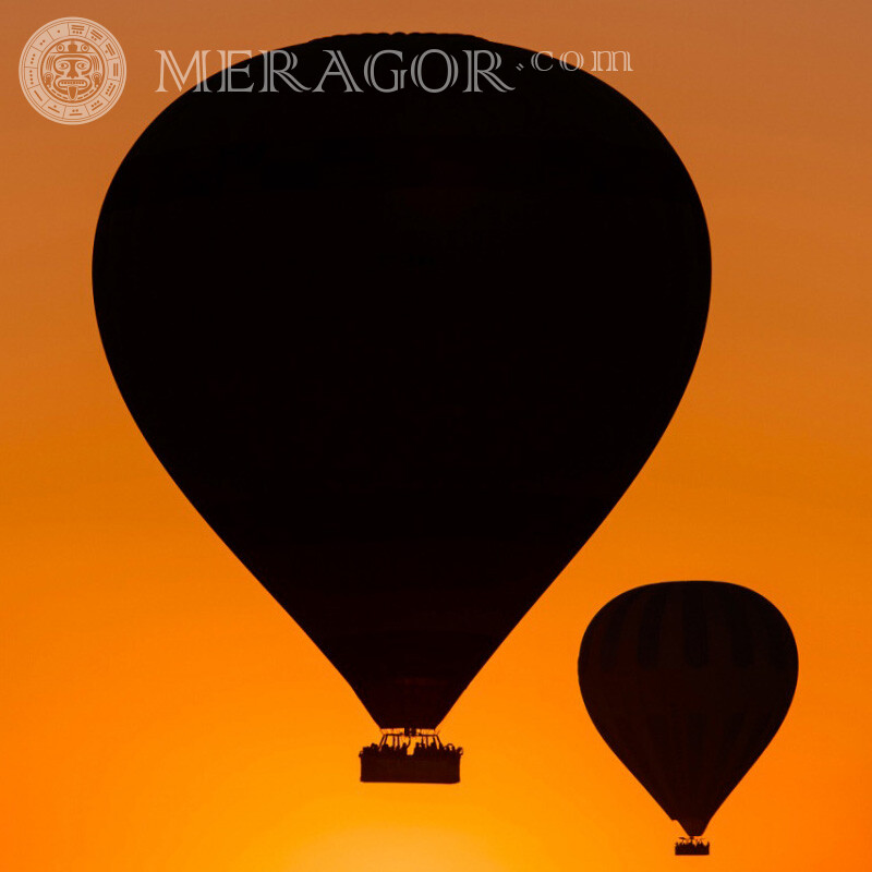 Luftballons in den Himmel auf Rechnung Transport