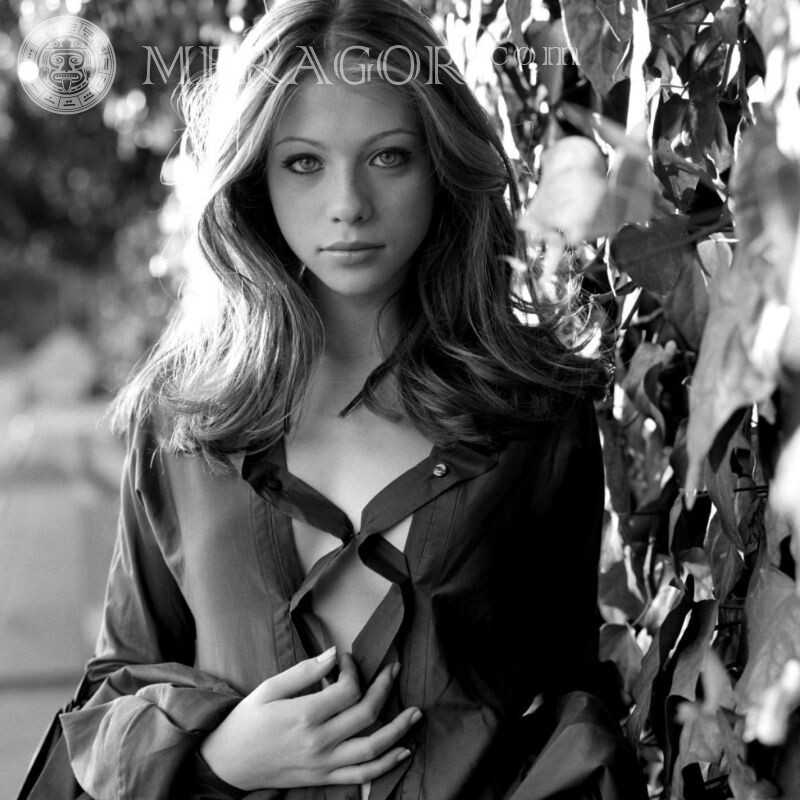 Bw pictures with beautiful girls Black and white Girls Beauties Faces, portraits