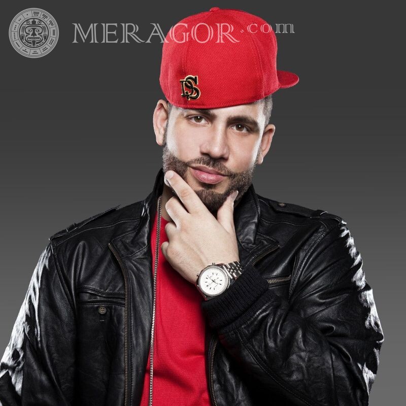 Cool profile pictures for men Faces, portraits In a cap Reds