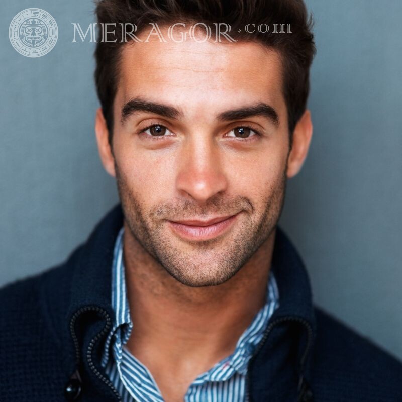 Un homme avec un beau visage sur un avatar Visages de jeunes hommes Européens Français Entreprises