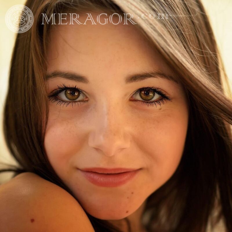 The face of a brunette girl for icon Faces of girls Small girls Girls For VK