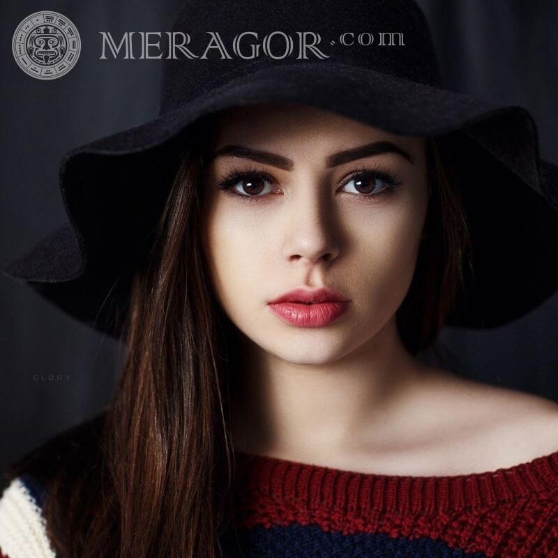 Girl with a beautiful face download for icon Faces, portraits In a cap Small girls Girls