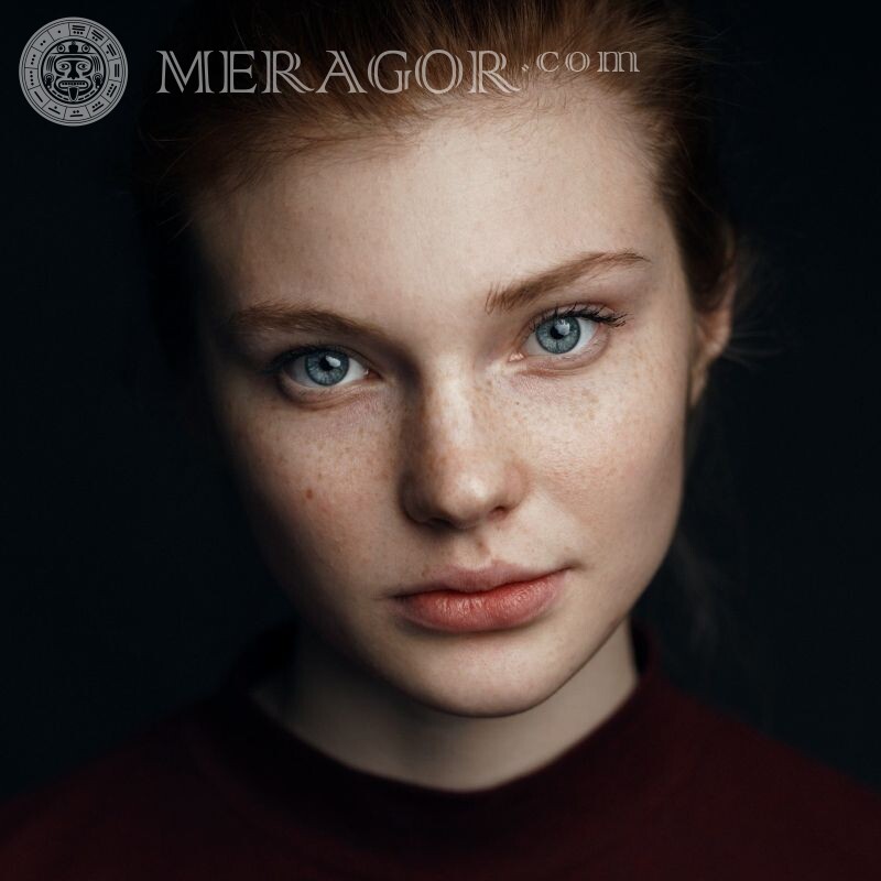 Cara de avatar niña de 18 años Caras, retratos Niñas Hermosos