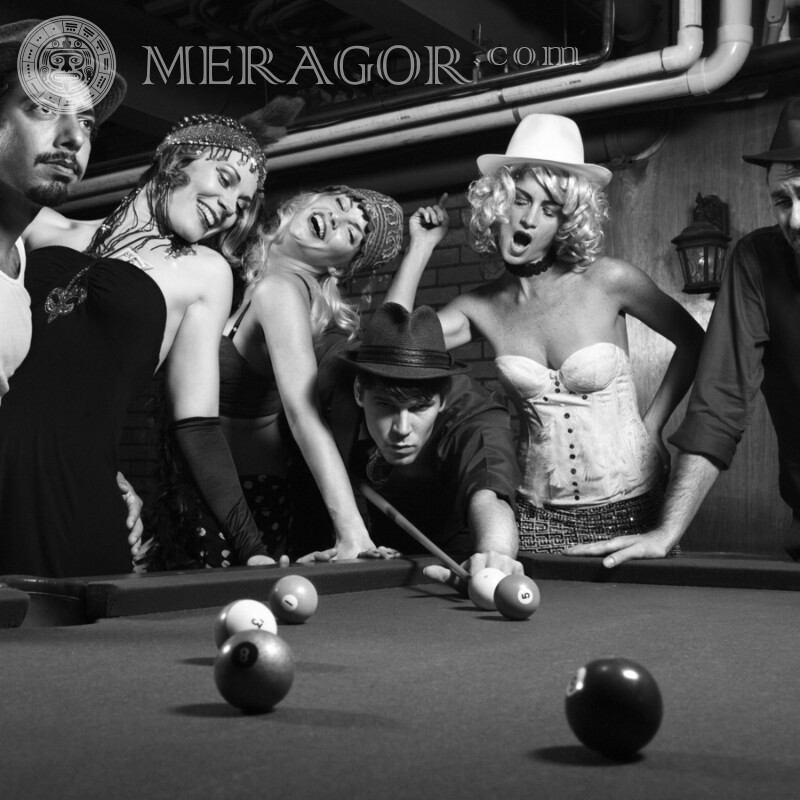 Photo with billiards on your profile picture Sporty Black and white