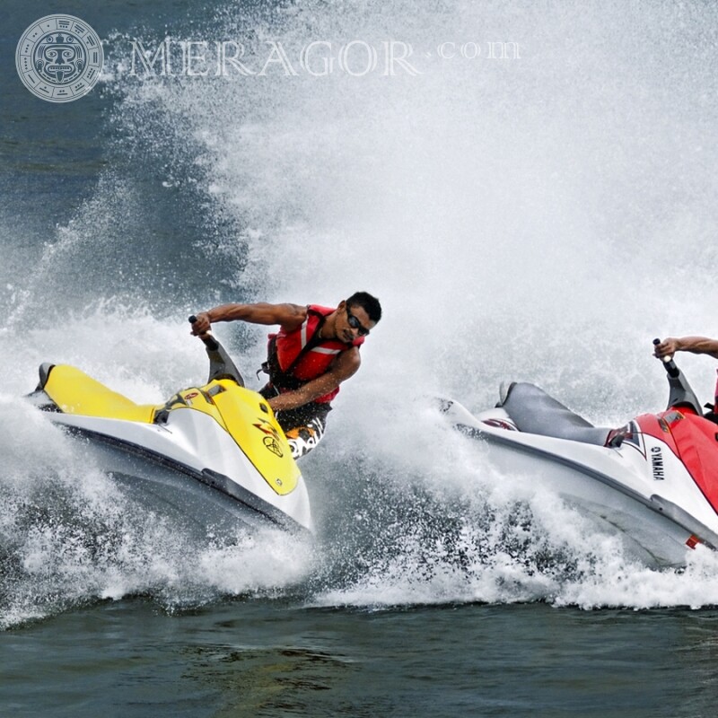Photo sur jet skis pour téléchargement d'avatar Surf, natation En mer Gars
