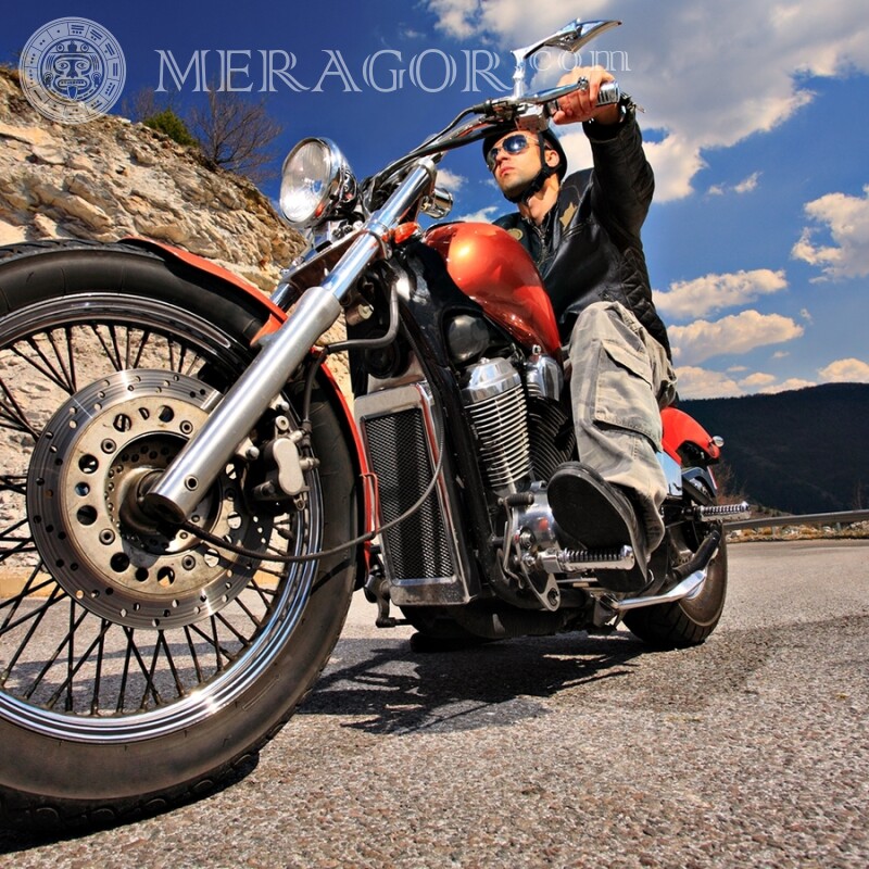 Хлопець на мотоциклі фото на аватарку Вело, Мотоспорт В окулярах Хлопець Чоловічий