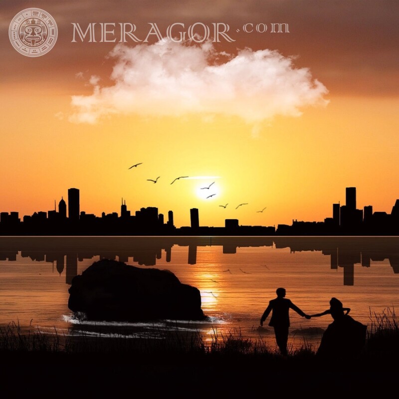 Guy avec une fille silhouettes au bord de l'eau Mec avec une fille Silhouette