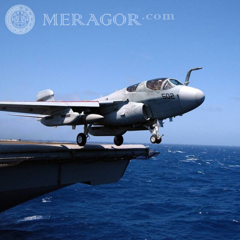Téléchargez une photo d'un avion militaire sur votre avatar gratuitement pour un mec Équipement militaire Transport