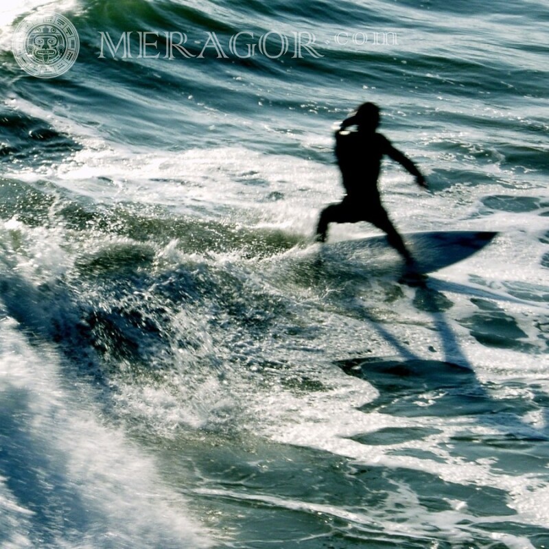 Surfista no mar no avatar Surf, natação No mar Desporto