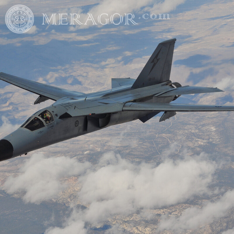 Foto für Avatar herunterladen kostenlose Militärflugzeuge für einen Kerl Militärische Ausrüstung Transport