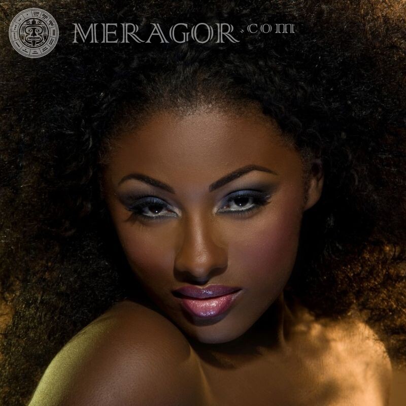 Foto de mujer negra con maquillaje Negros Mujeres Caras, retratos