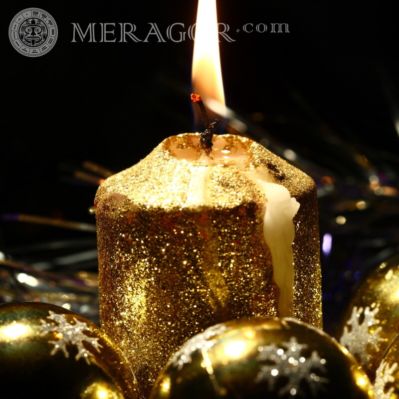 Новогодняя свеча на аву Праздники Новогодние