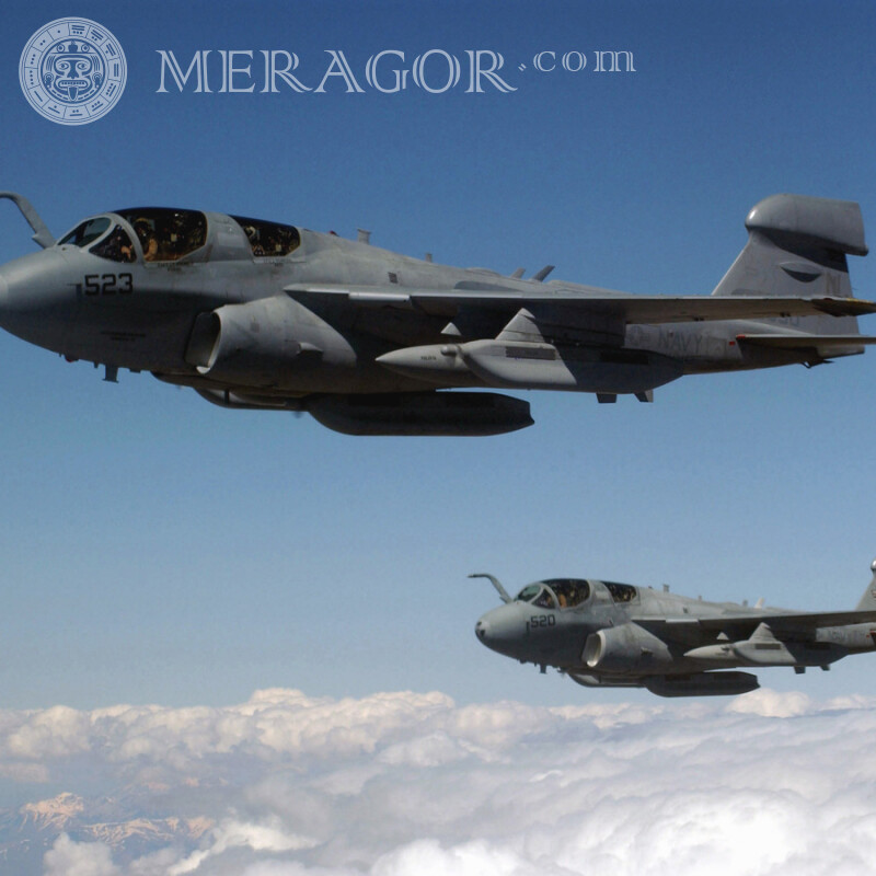 Kostenloser Download Foto von Militärflugzeugen für einen Mann auf seinem Profilbild Militärische Ausrüstung Transport