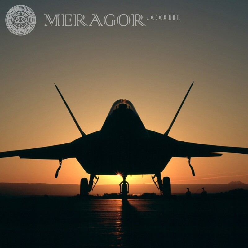 Laden Sie ein Militärflugzeug für einen Mann auf seinem Profilbild herunter Militärische Ausrüstung Transport