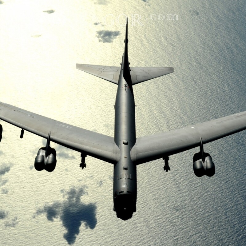 Baixe uma foto de avatar para uma aeronave militar gratuita para um cara Equipamento militar Transporte