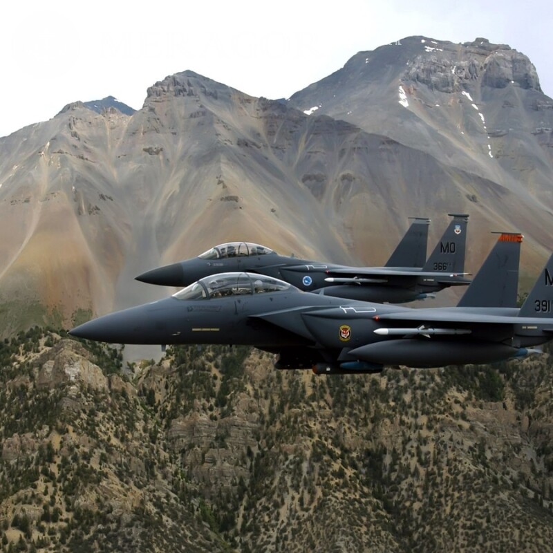 Download auf Avatar kostenlos für einen Mann Militärflugzeug Militärische Ausrüstung Transport