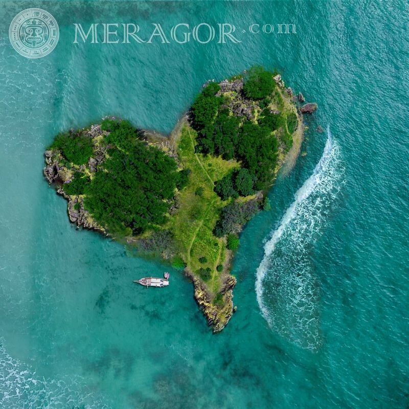 Острів у формі серця на аву Любов