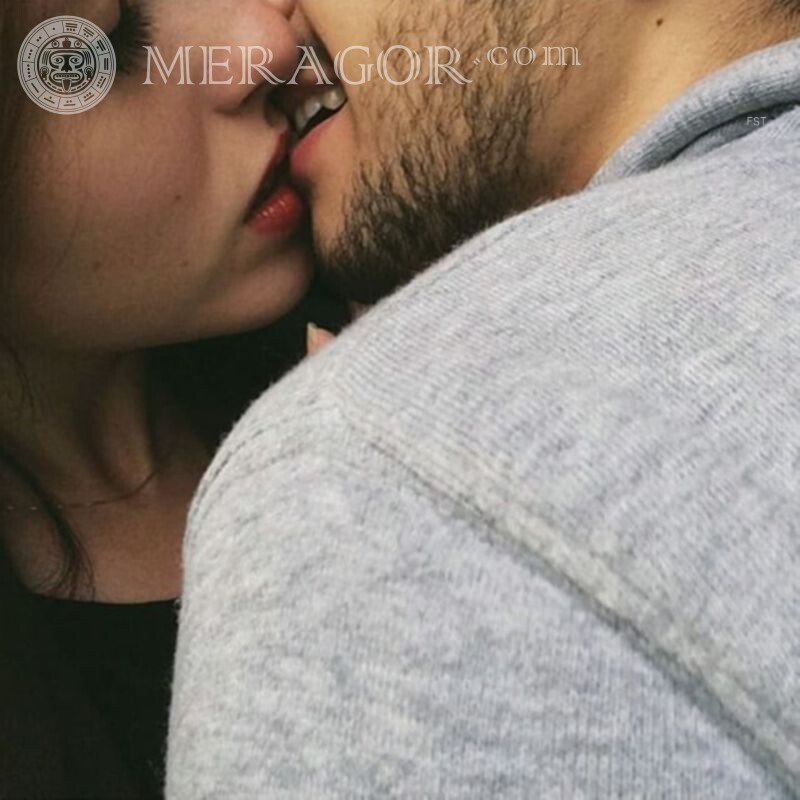 Imagen con beso en avatar Amor Chico con chica