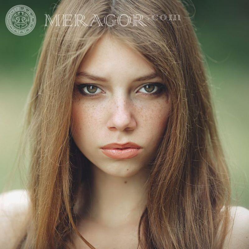 Lindo avatar para uma garota de cabelo claro Rostos de meninas adultas Belas Pessoa, retratos Rostos de meninas