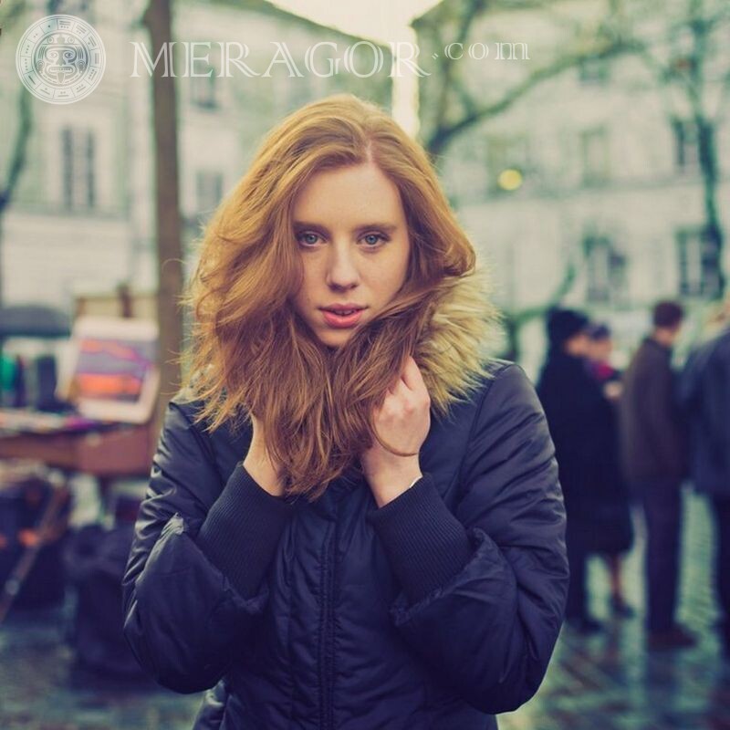 A simple photo with a red-haired girl for icon Faces, portraits Simple Redhead