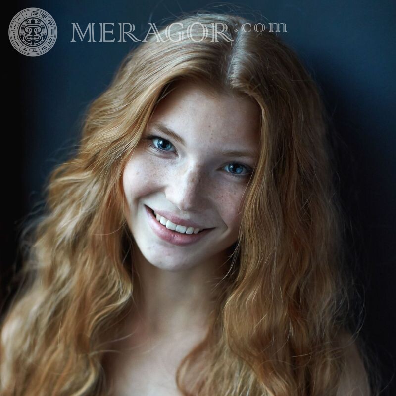 Télécharger pour la photo d'avatar d'une fille rousse pour la couverture Beaux Visages, portraits Roux