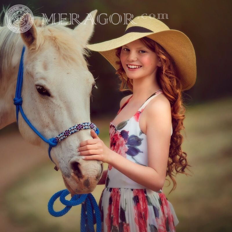 Авы рыжих девочек Девочки Красивые Лошади