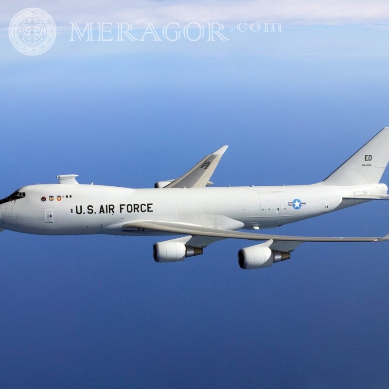 Descarga aviones militares gratis para tu foto de perfil Equipamiento militar Transporte