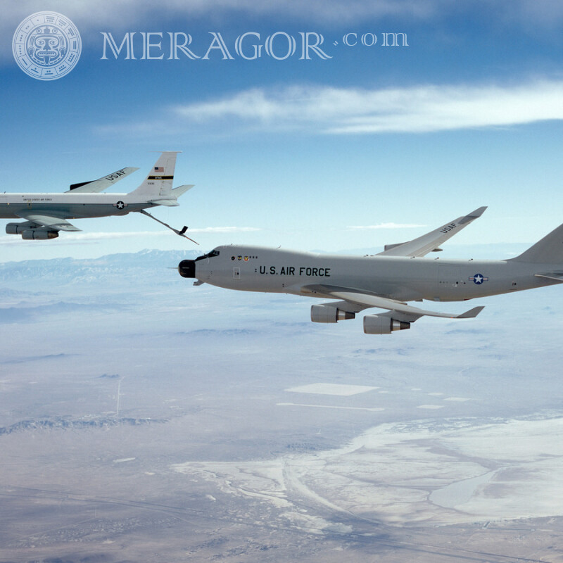 Foto Download Militärflugzeuge kostenlos für Kerl Militärische Ausrüstung Transport