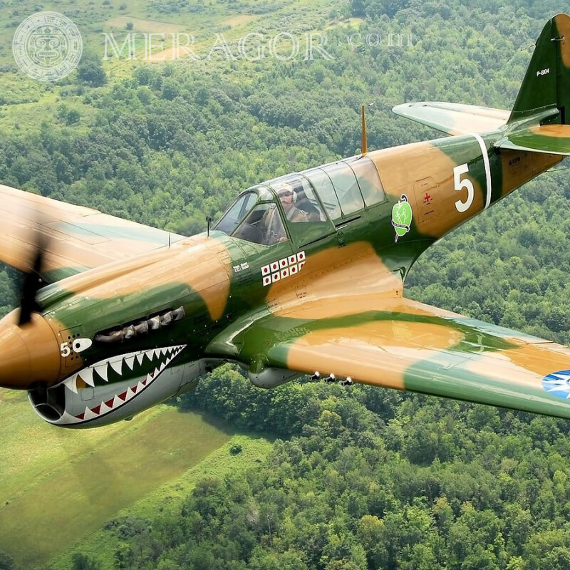Foto Militärflugzeug für einen Kerl Militärische Ausrüstung Transport