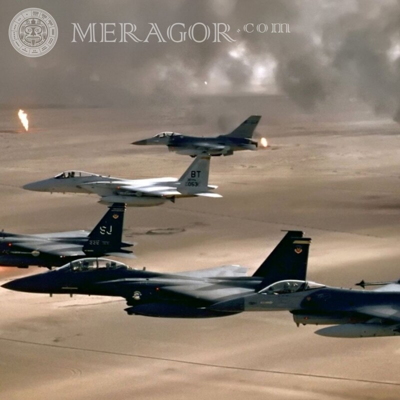 Foto en la descarga de avatar para aviones militares gratis chico Equipamiento militar Transporte
