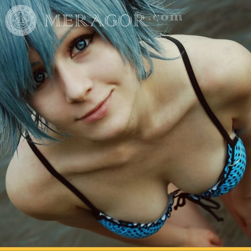 Hervorgehobenes sexy Mädchen auf Avatar Erotische Gefärbtes Auf dem Meer Blaue