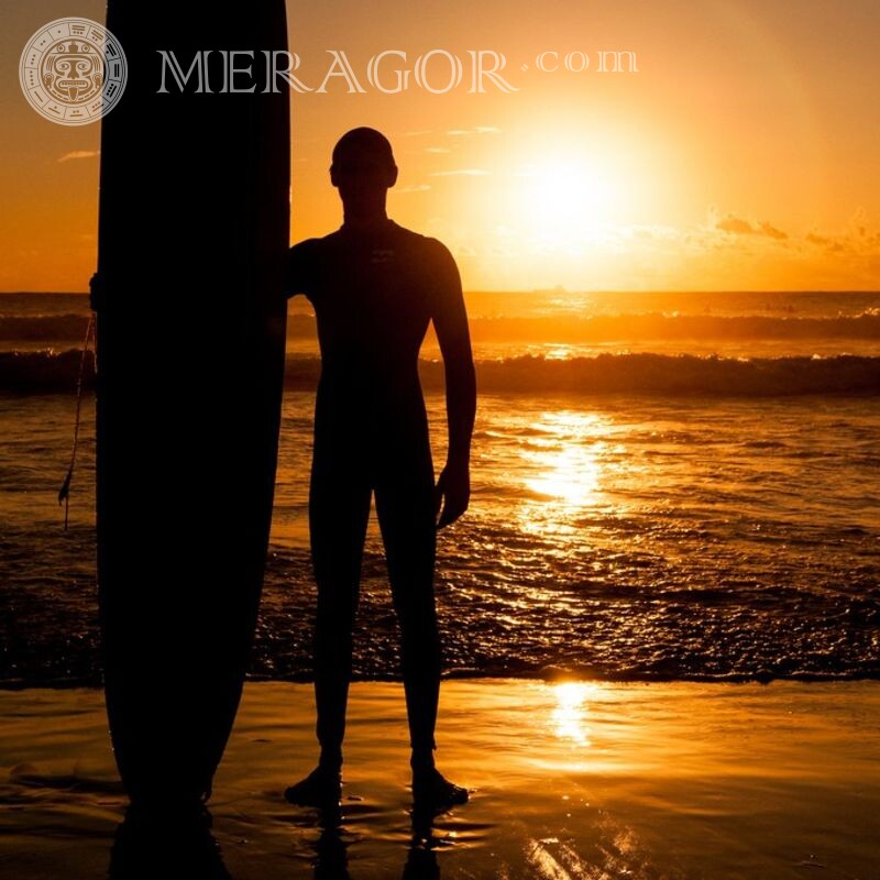 Kerl mit Surfbrettschattenbild auf Avatar Silhouette Sportliche