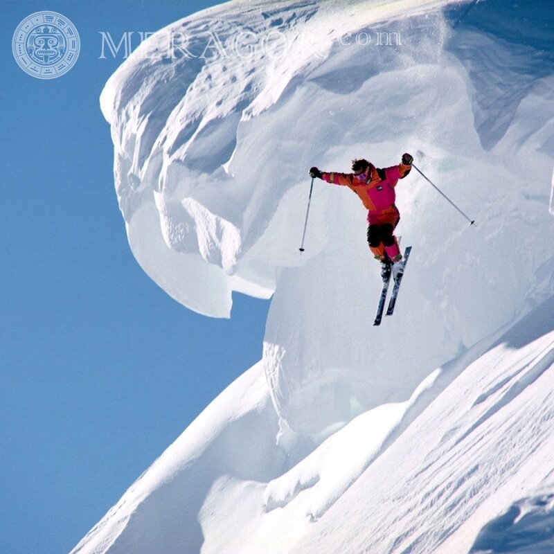 Skifahrer in den Bergen springen zum Avatar Skifahren, Snowboarden Winter Sportliche