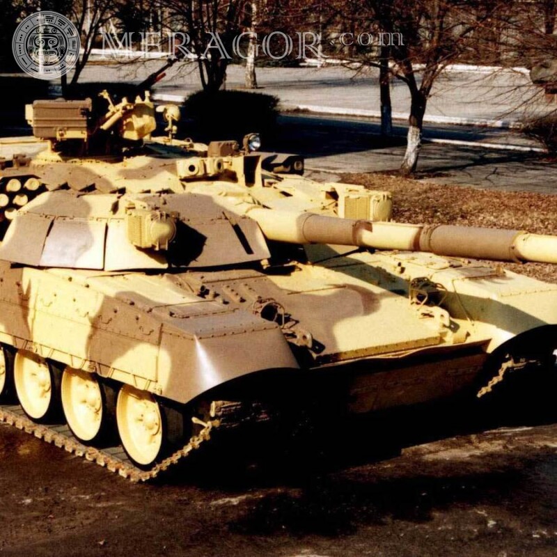 Laden Sie das Foto für Guy Tank kostenlos herunter Militärische Ausrüstung Transport