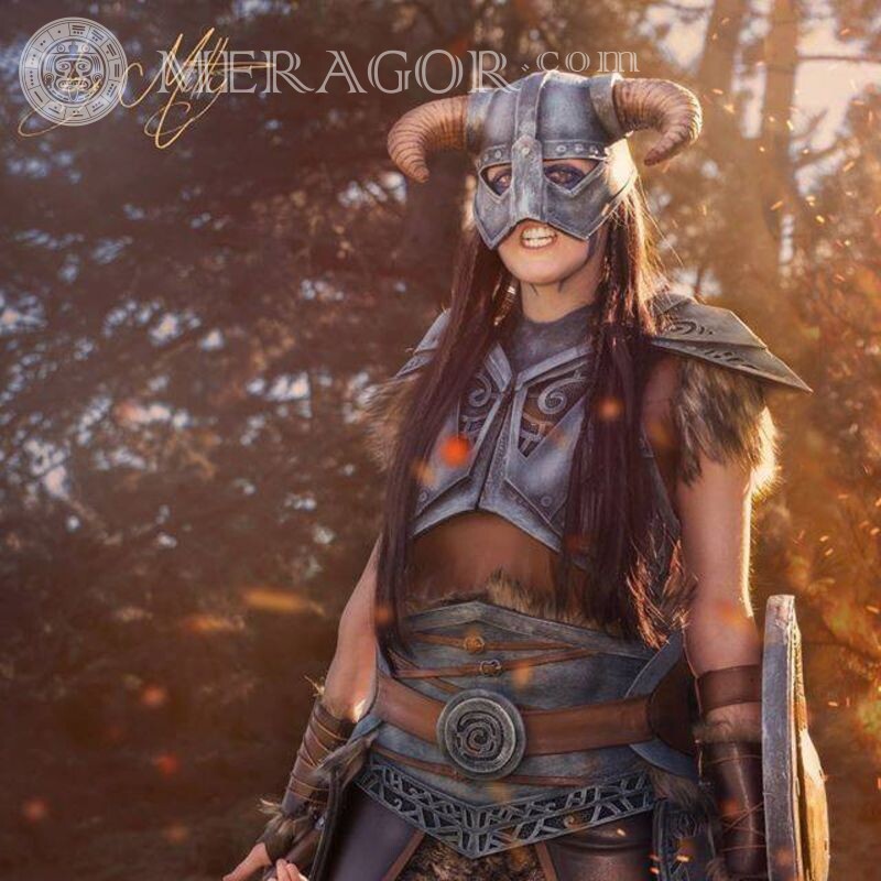 Cool woman warrior in mask for icon Women All games Without face Brunettes