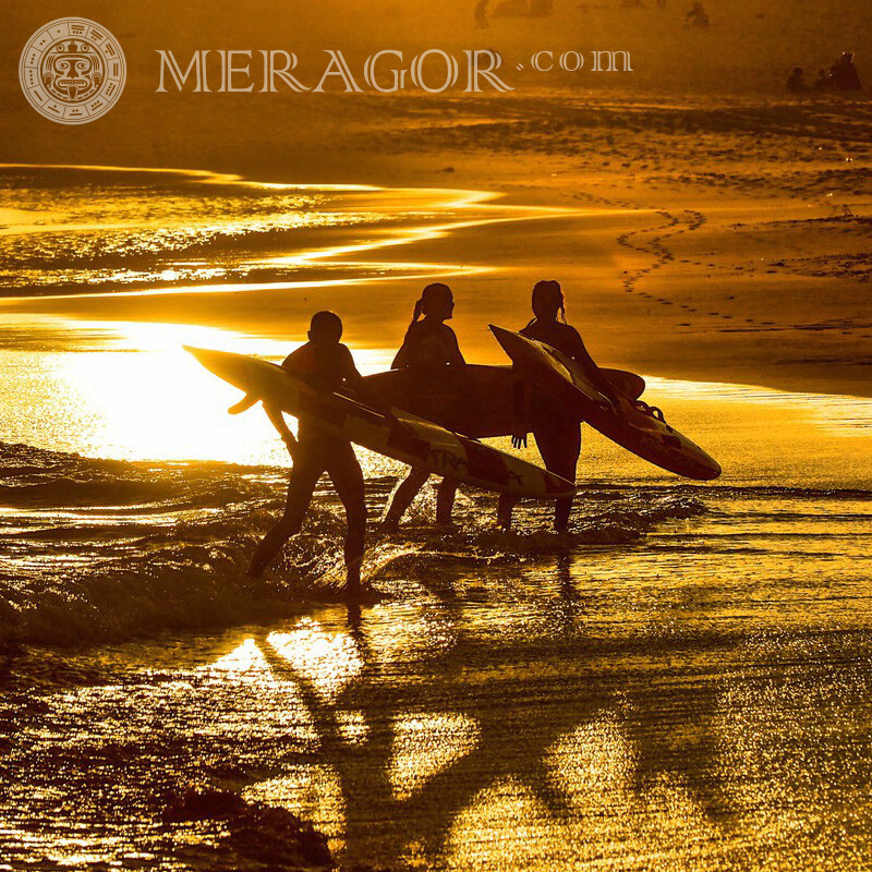 Surfistas no pôr do sol avatar Silhueta Desporto