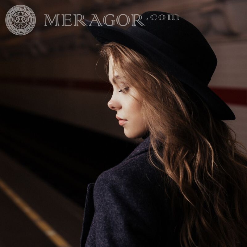 MERAGOR | Красивая аватарка с девушкой вшляпе